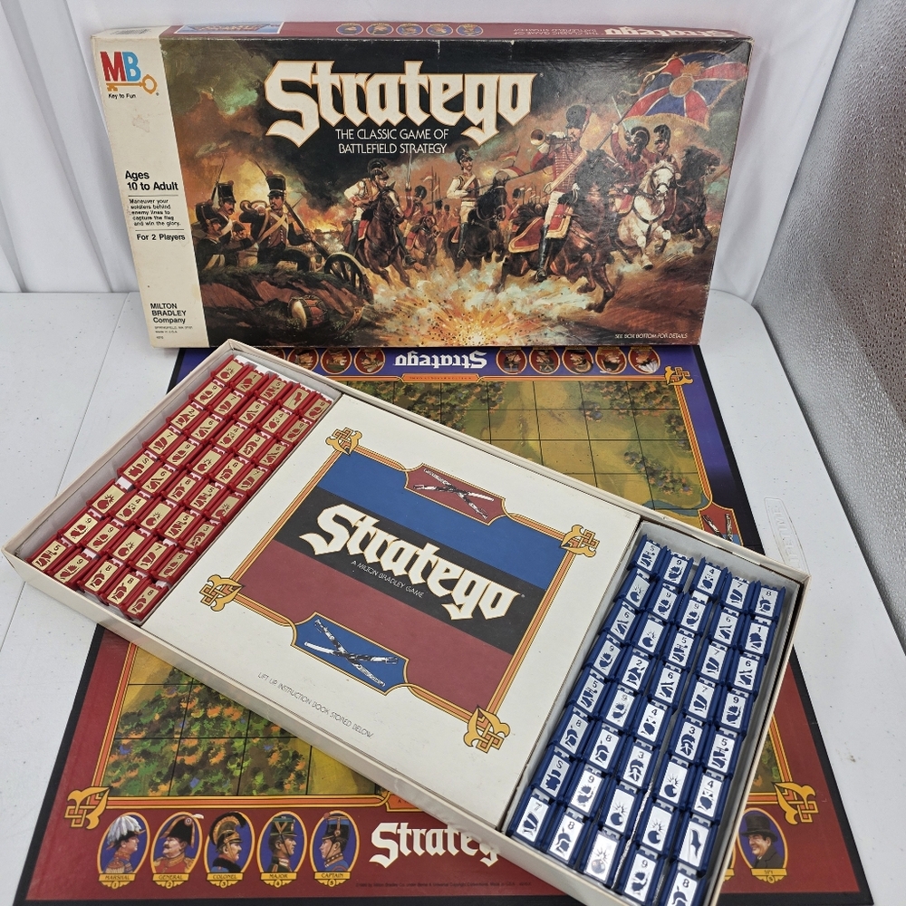 Vintage Stratego Strategy Board Game 1986 Milton Bradley Complete W/ Instruction